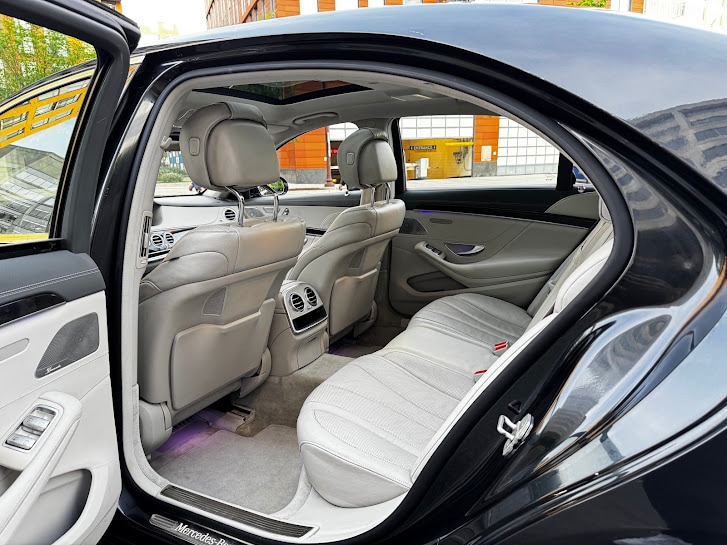 Vehicle image 21 of 47