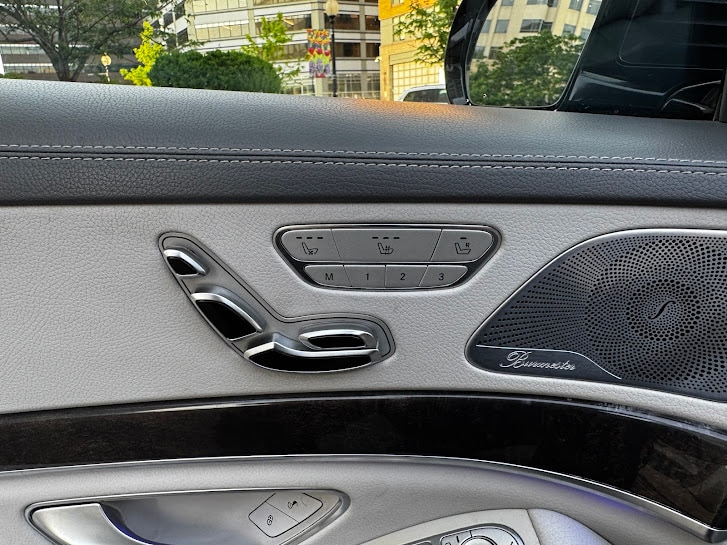 Vehicle image 18 of 47