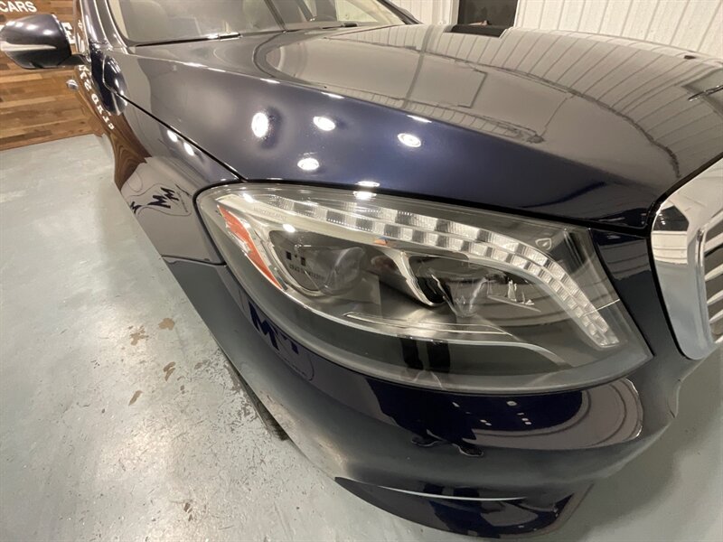 Vehicle image 32 of 62