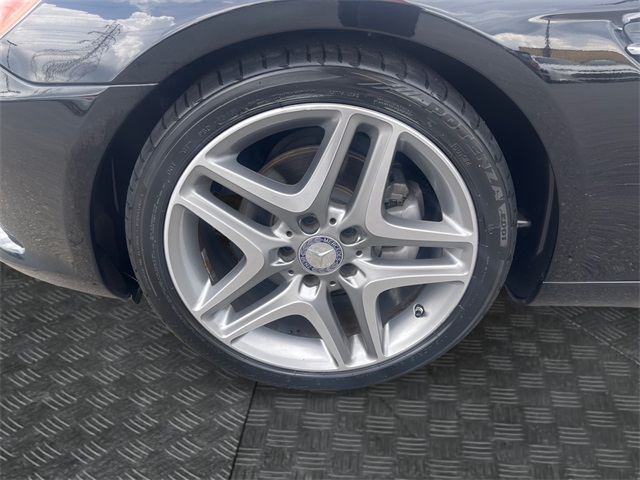 Vehicle image 14 of 32