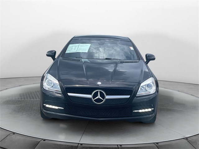Vehicle image 4 of 32