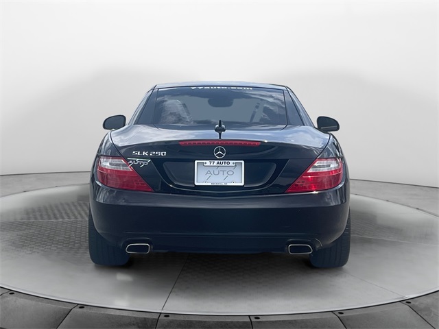 Vehicle image 9 of 32