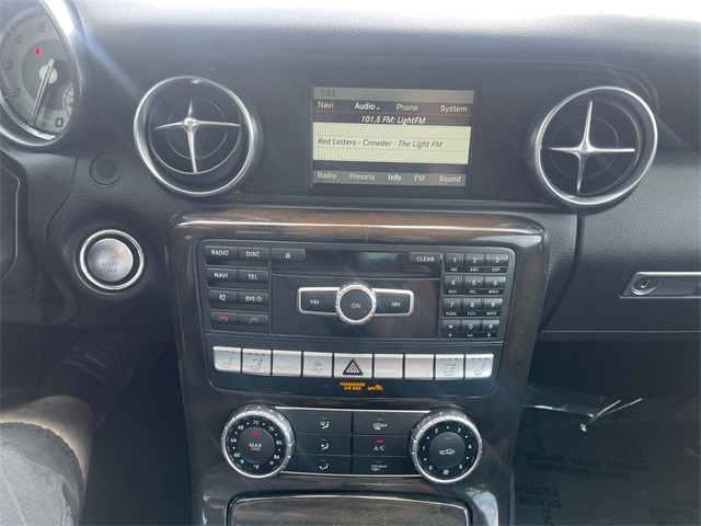 Vehicle image 24 of 32