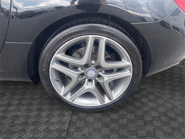 Vehicle image 16 of 32