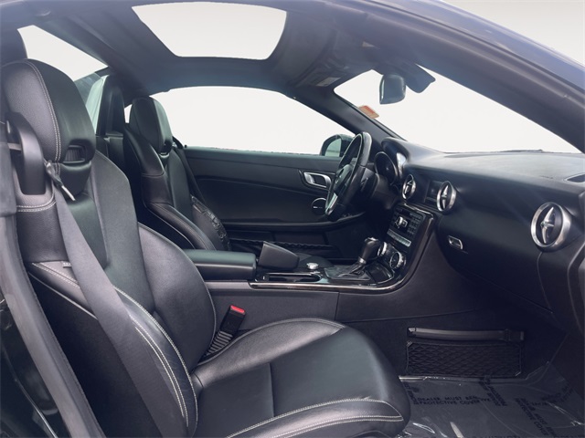 Vehicle image 19 of 32