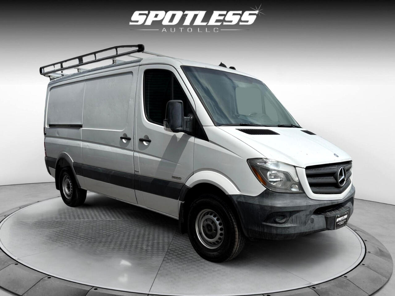 Vehicle image 4 of 26