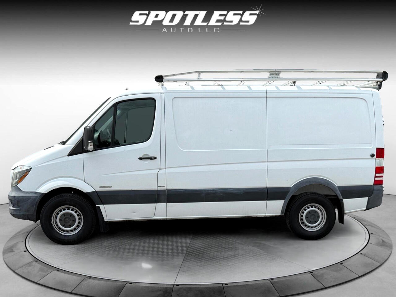 Vehicle image 12 of 26
