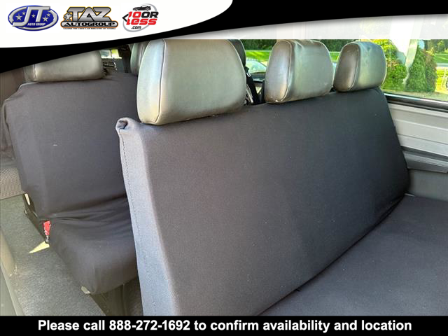 Vehicle image 18 of 20