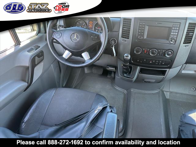 Vehicle image 7 of 20