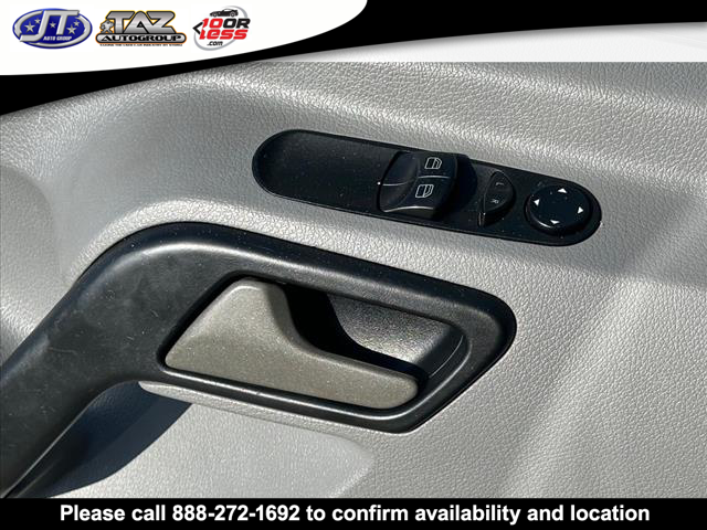 Vehicle image 11 of 20