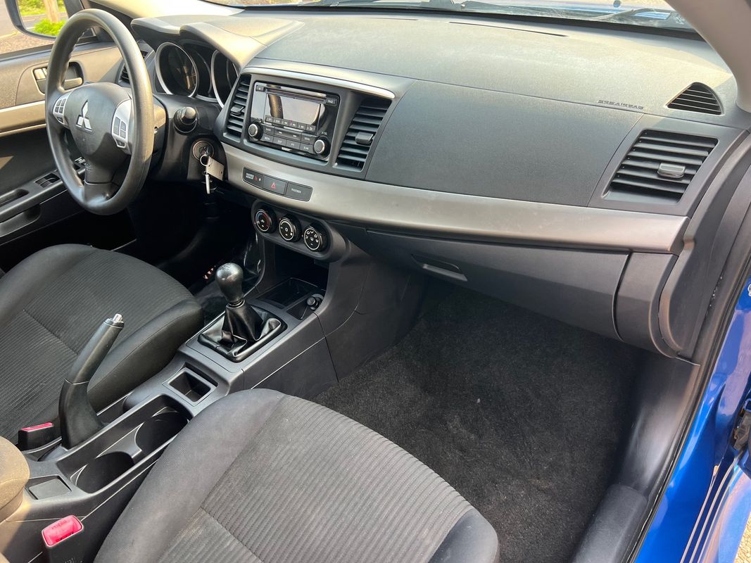Vehicle image 25 of 45