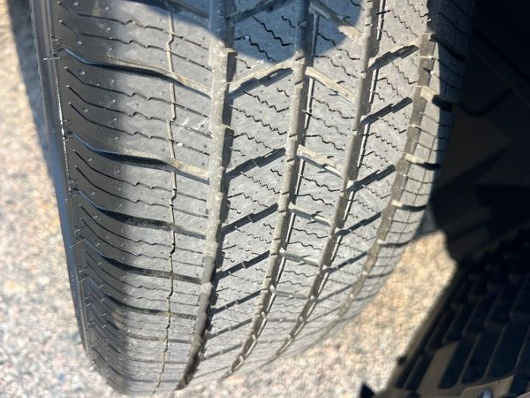 Vehicle image 34 of 45