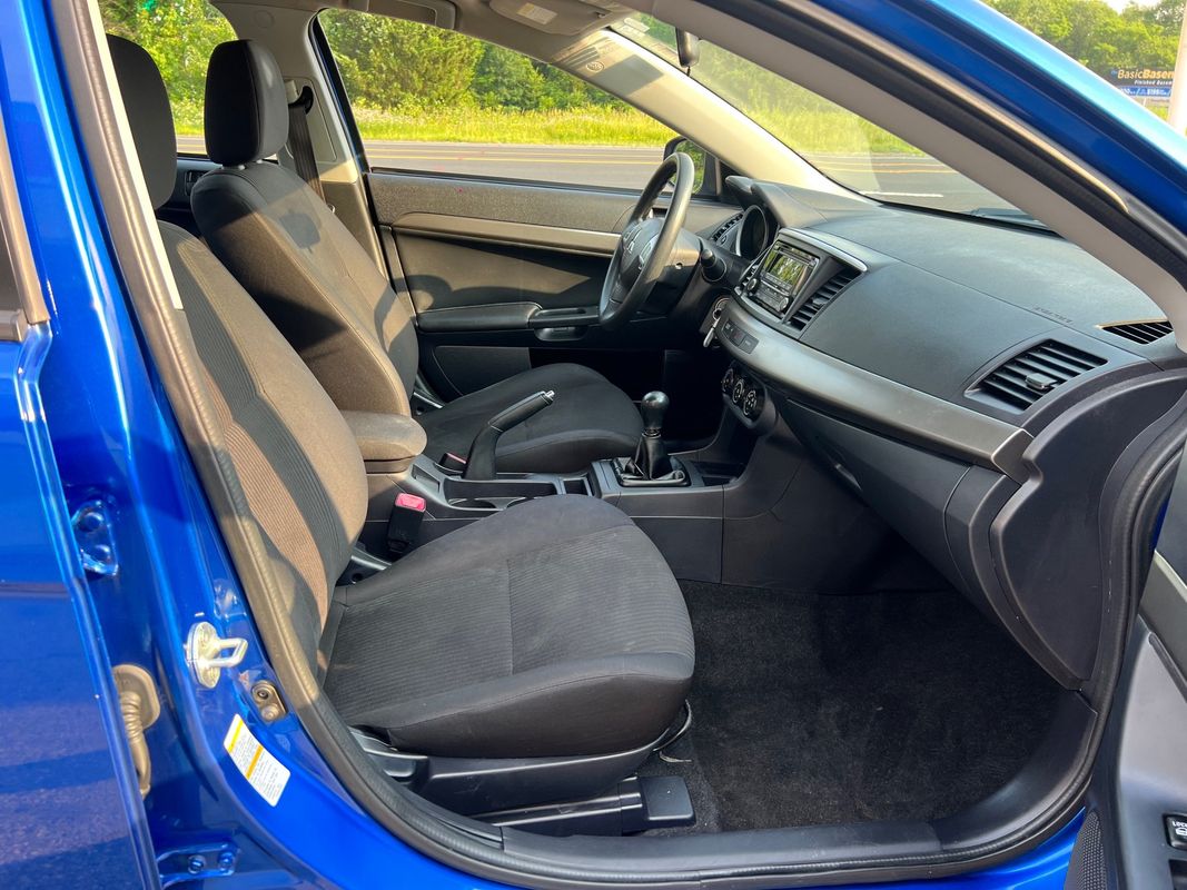 Vehicle image 26 of 45