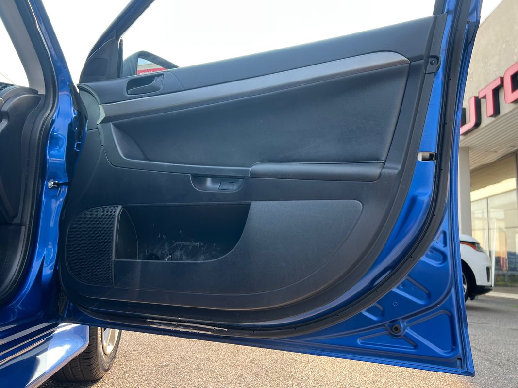 Vehicle image 23 of 45