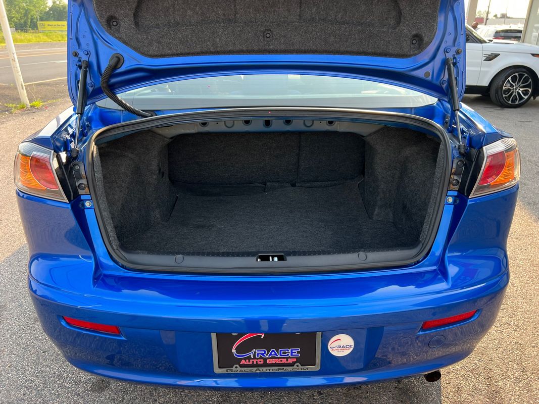 Vehicle image 31 of 45
