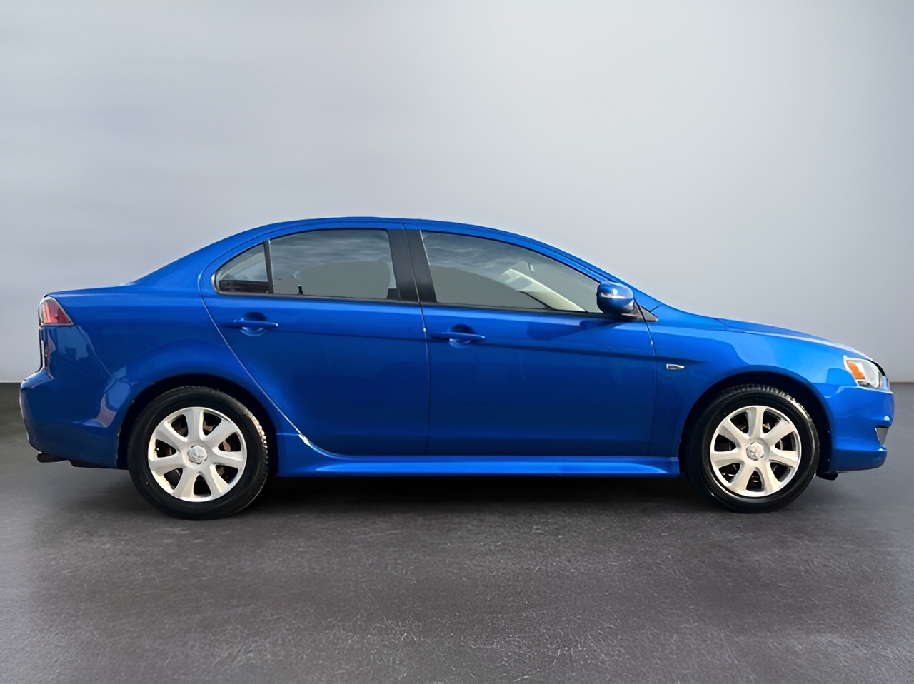 Vehicle image 41 of 45