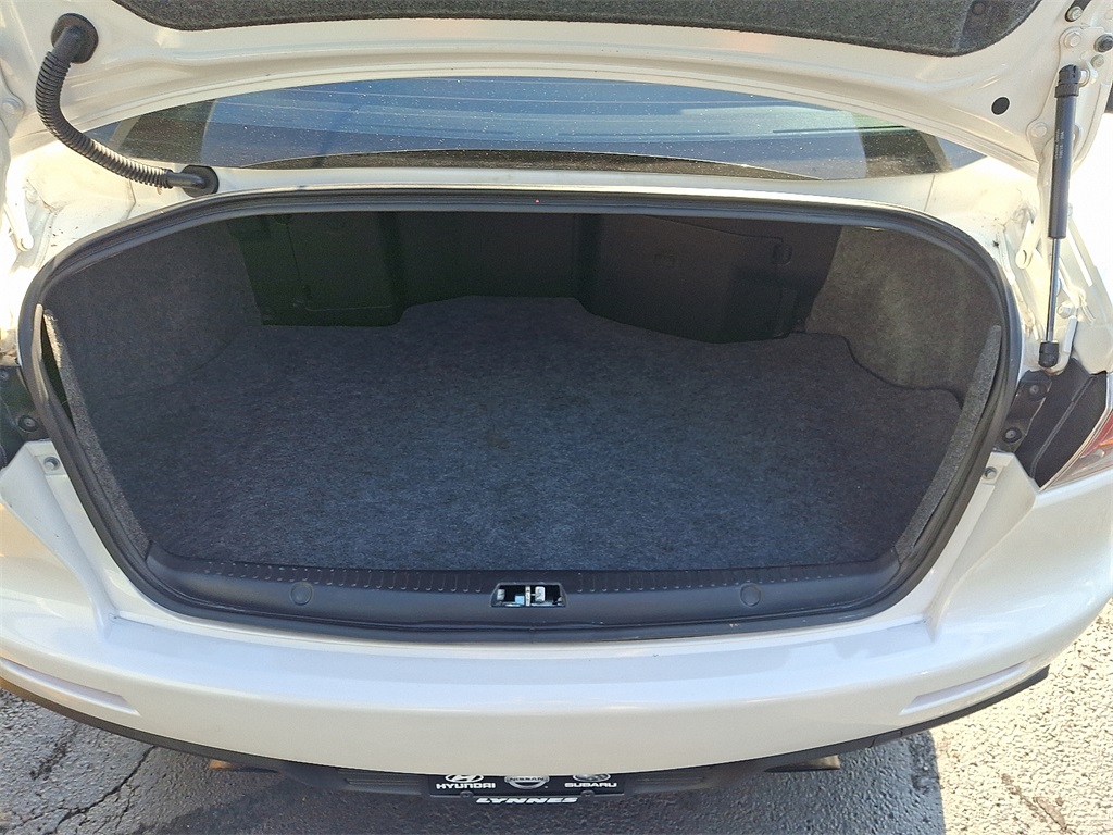 Vehicle image 15 of 31