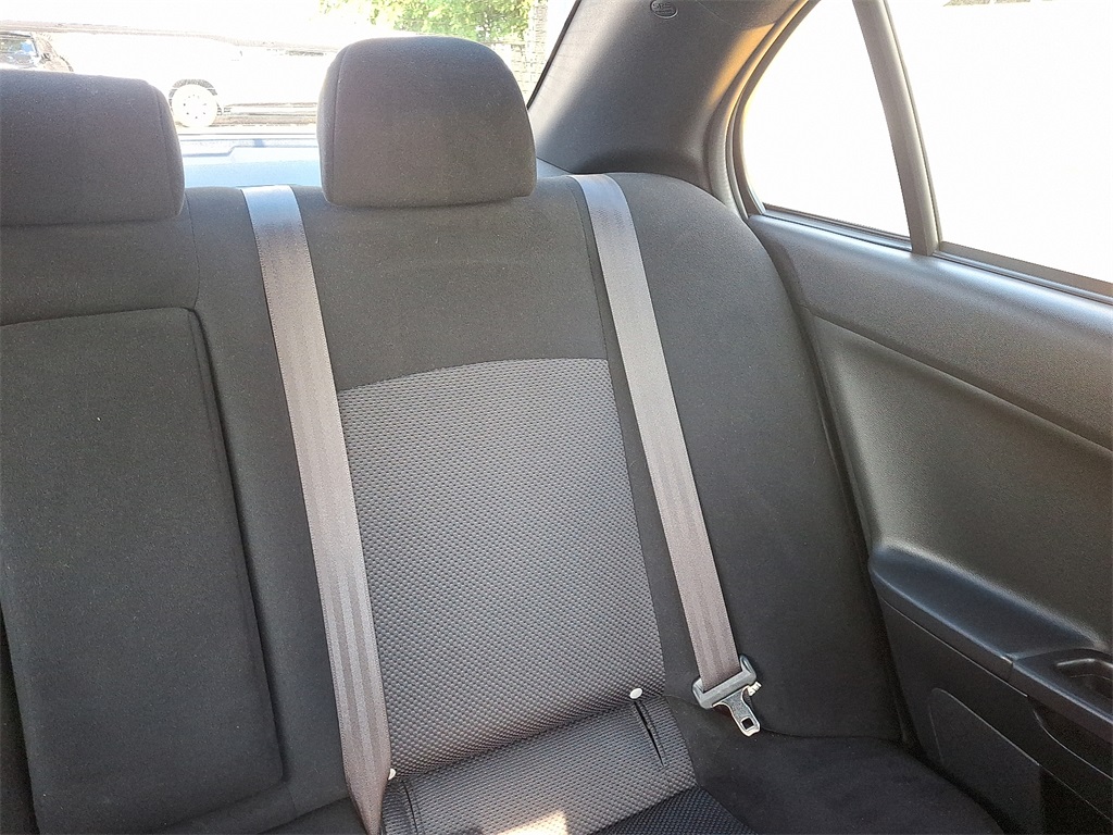 Vehicle image 16 of 31
