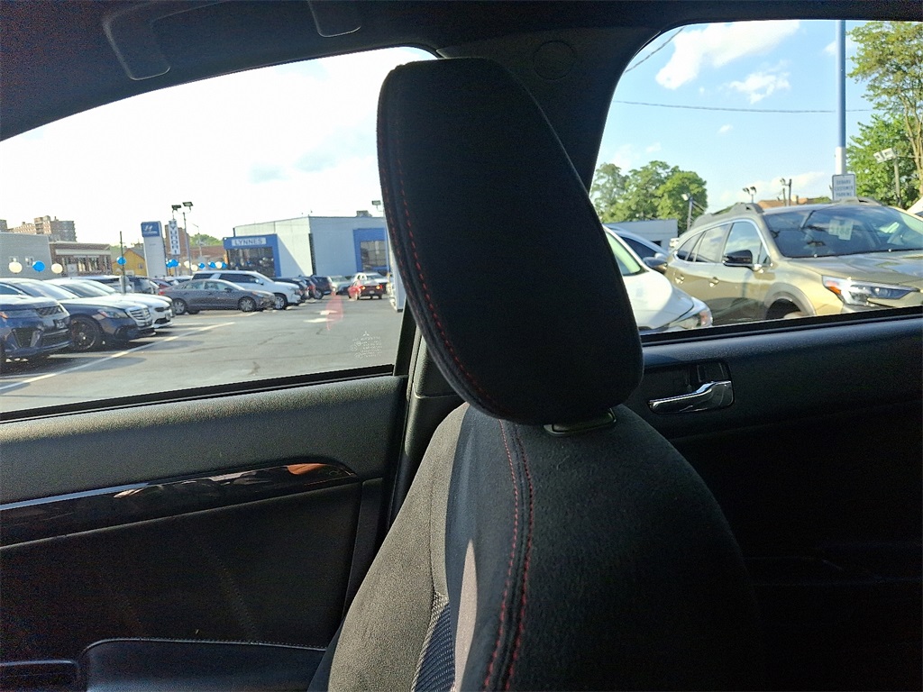 Vehicle image 19 of 31