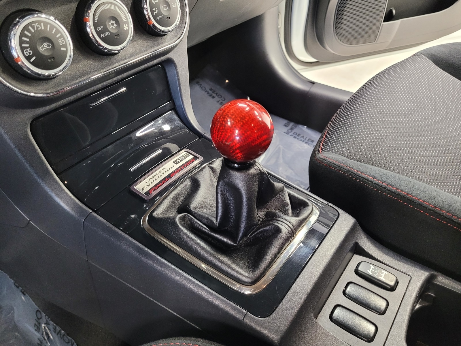 Vehicle image 37 of 84