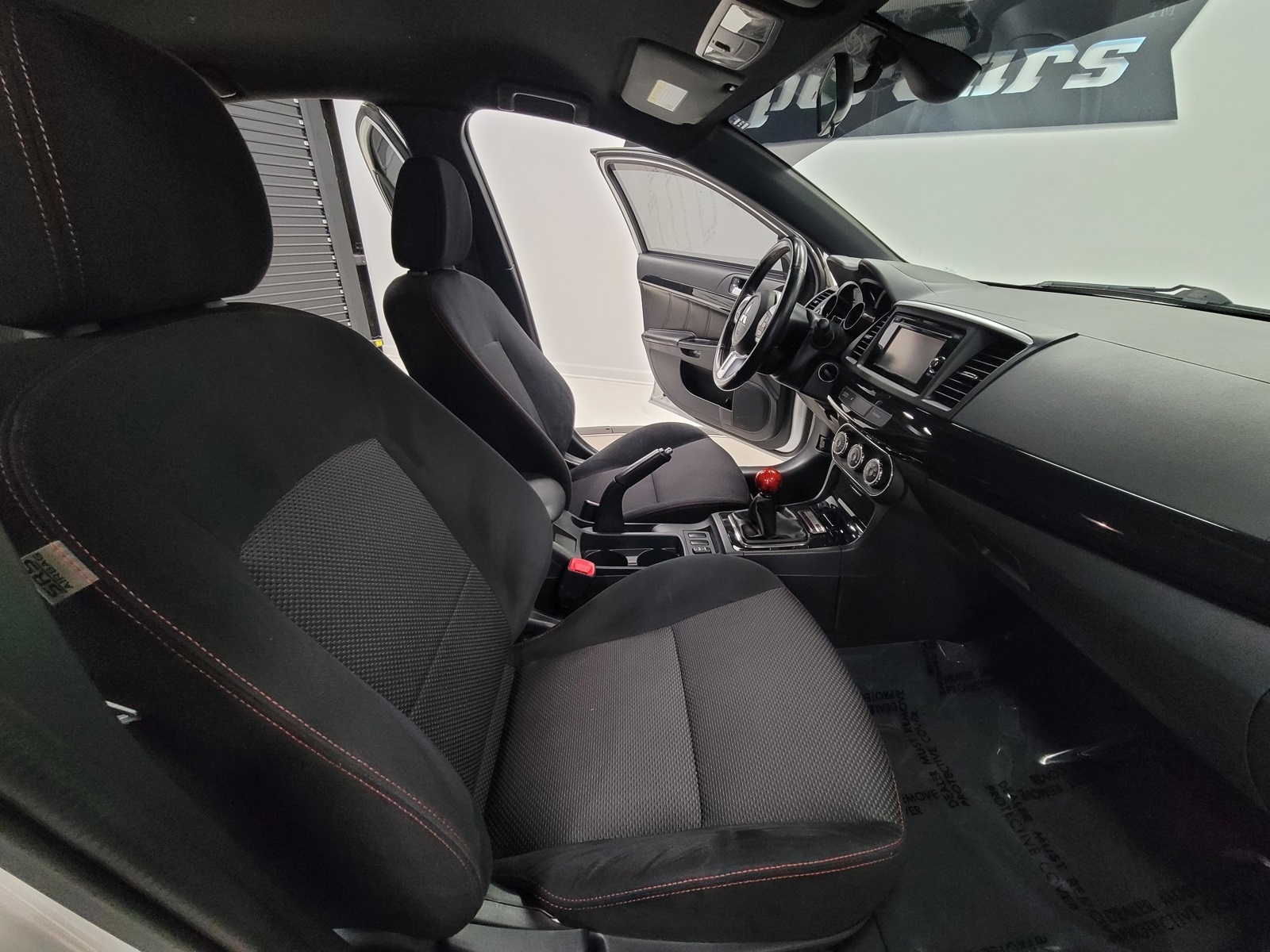 Vehicle image 40 of 84
