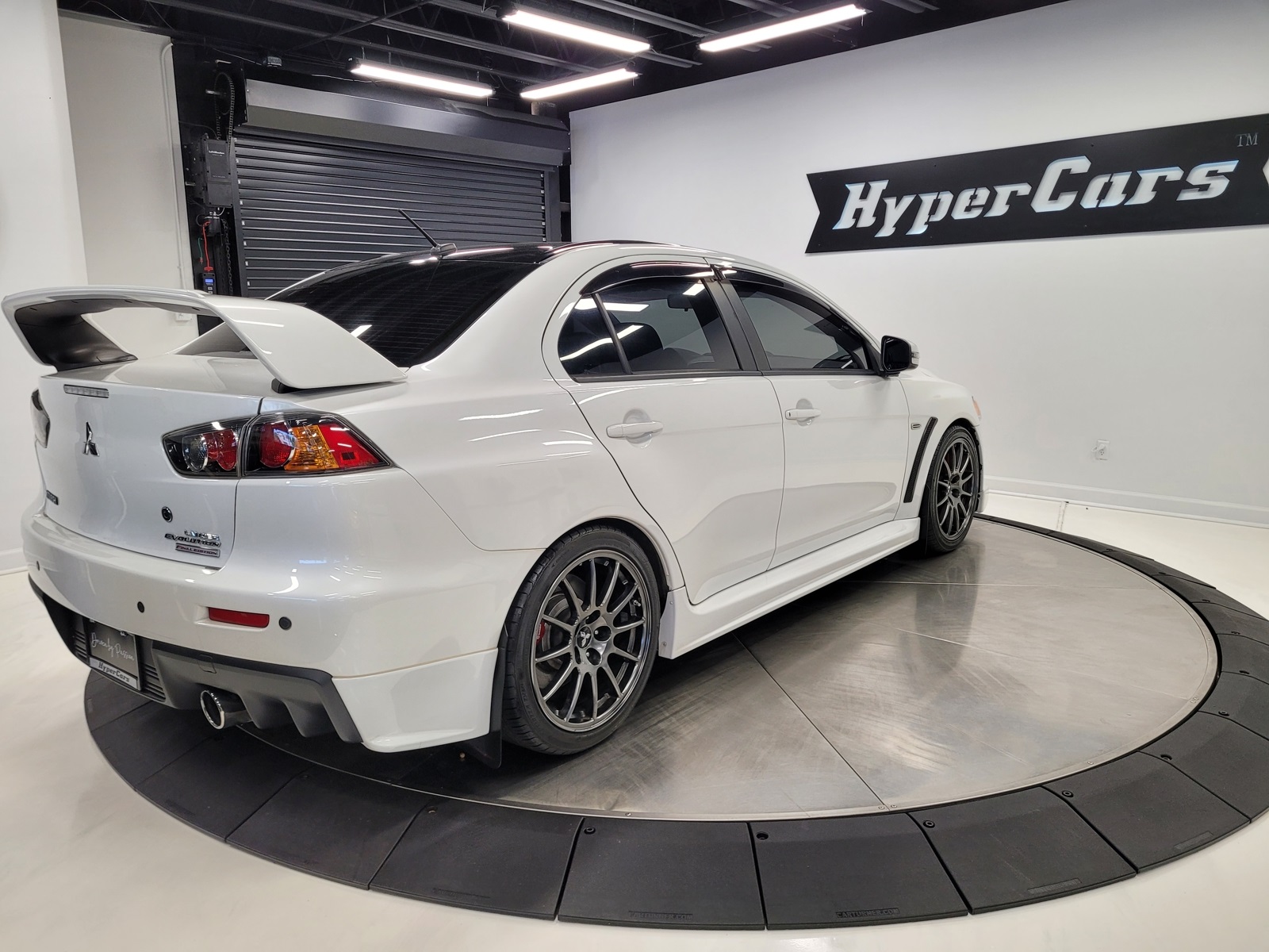 Vehicle image 16 of 84