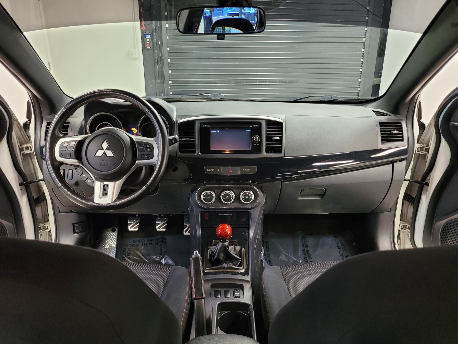 Vehicle image 33 of 84