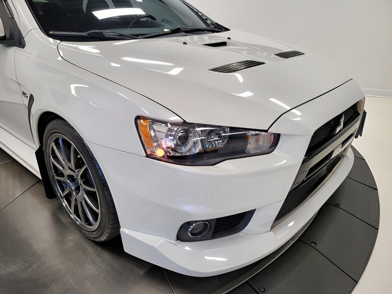 Vehicle image 72 of 84
