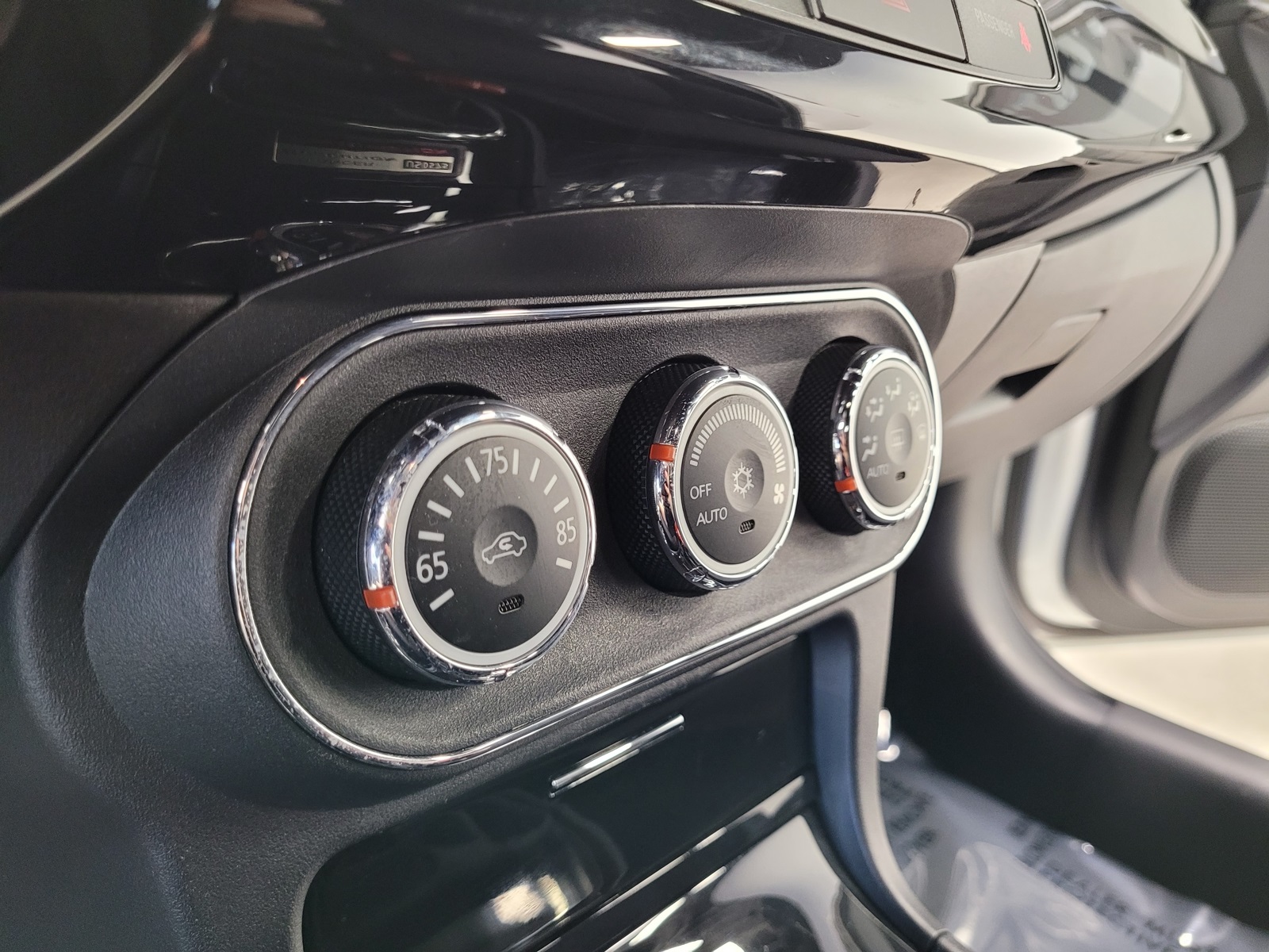Vehicle image 36 of 84