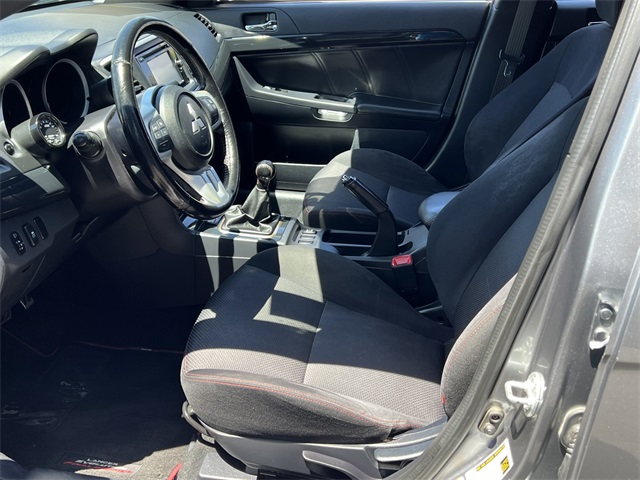 Vehicle image 19 of 27