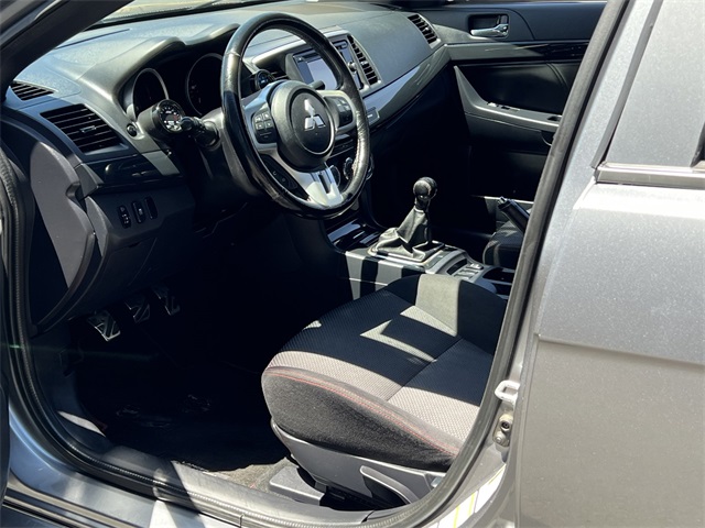 Vehicle image 11 of 27