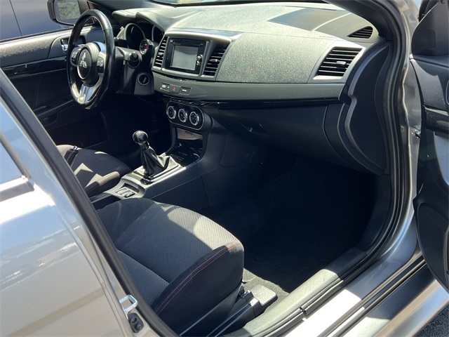 Vehicle image 24 of 27