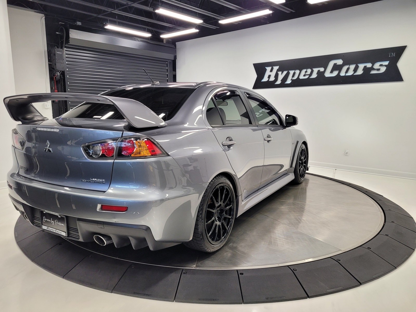 Vehicle image 15 of 52