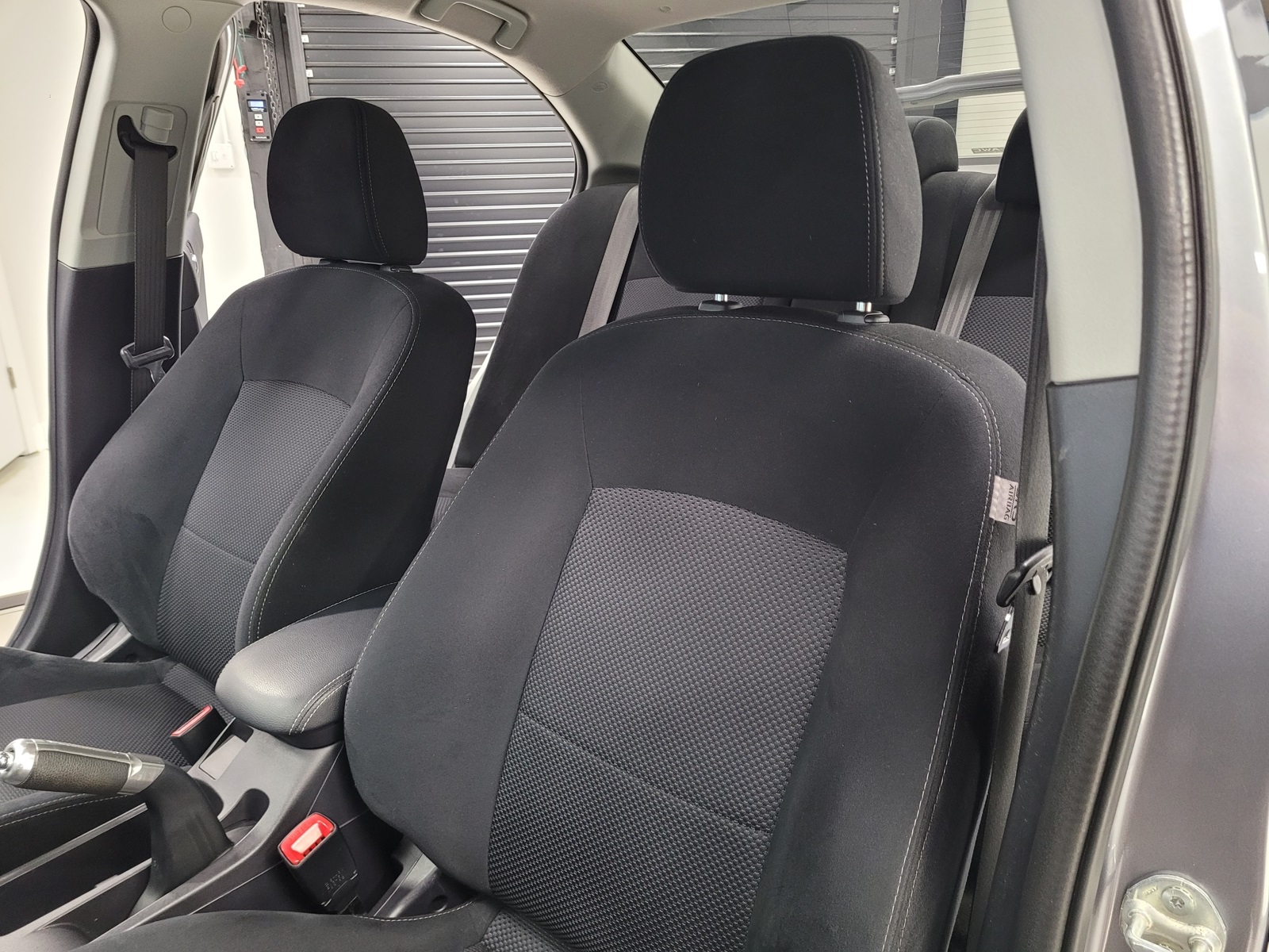 Vehicle image 25 of 52