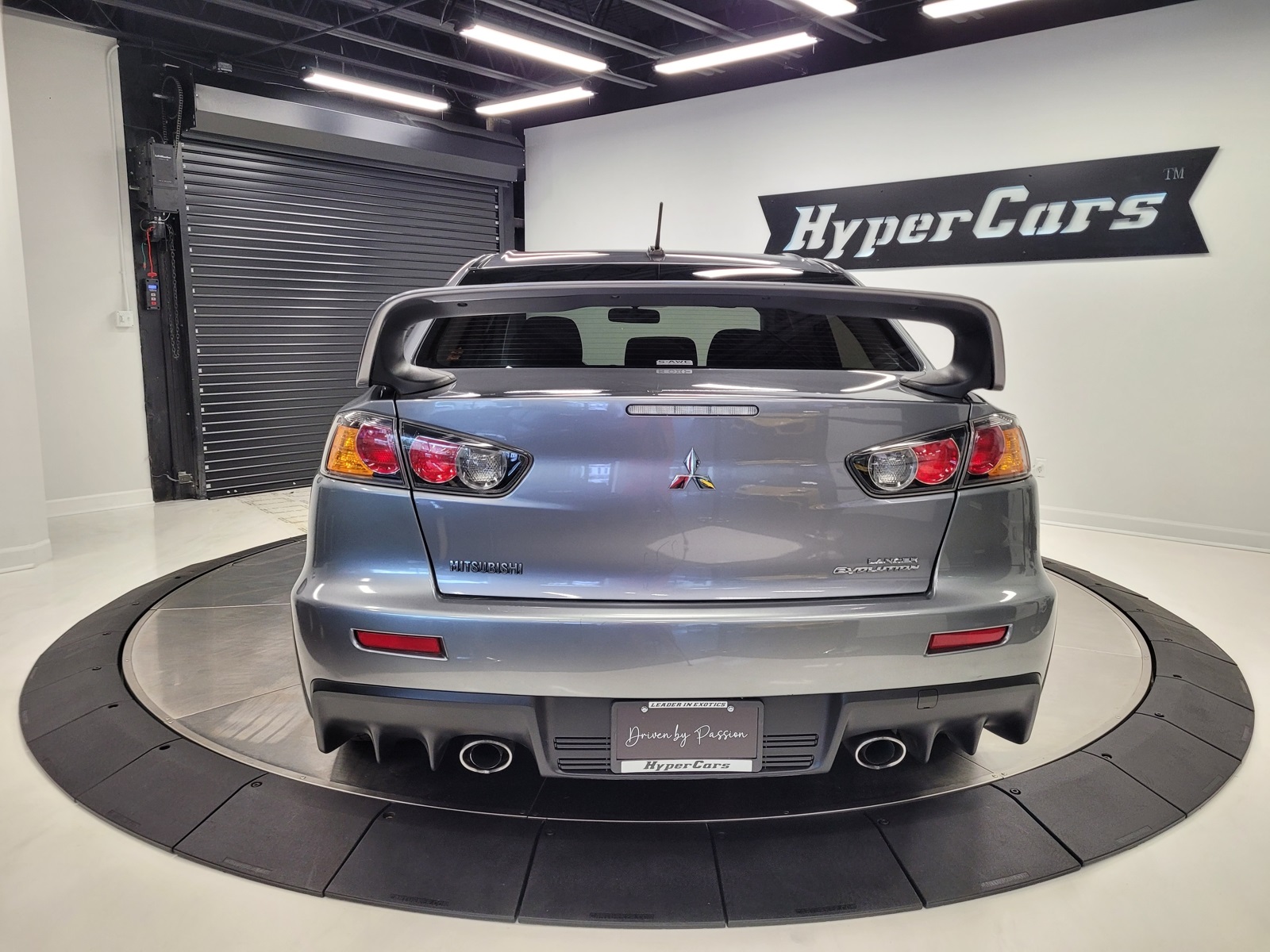 Vehicle image 16 of 52