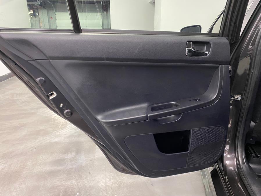 Vehicle image 33 of 54