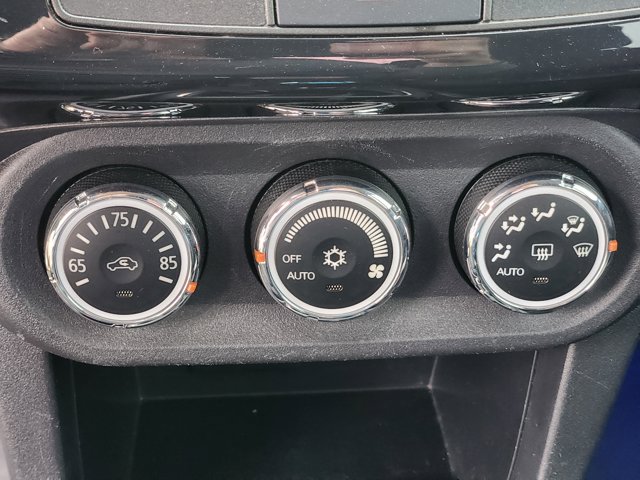 Vehicle image 13 of 22