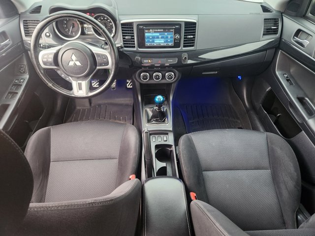 Vehicle image 20 of 22