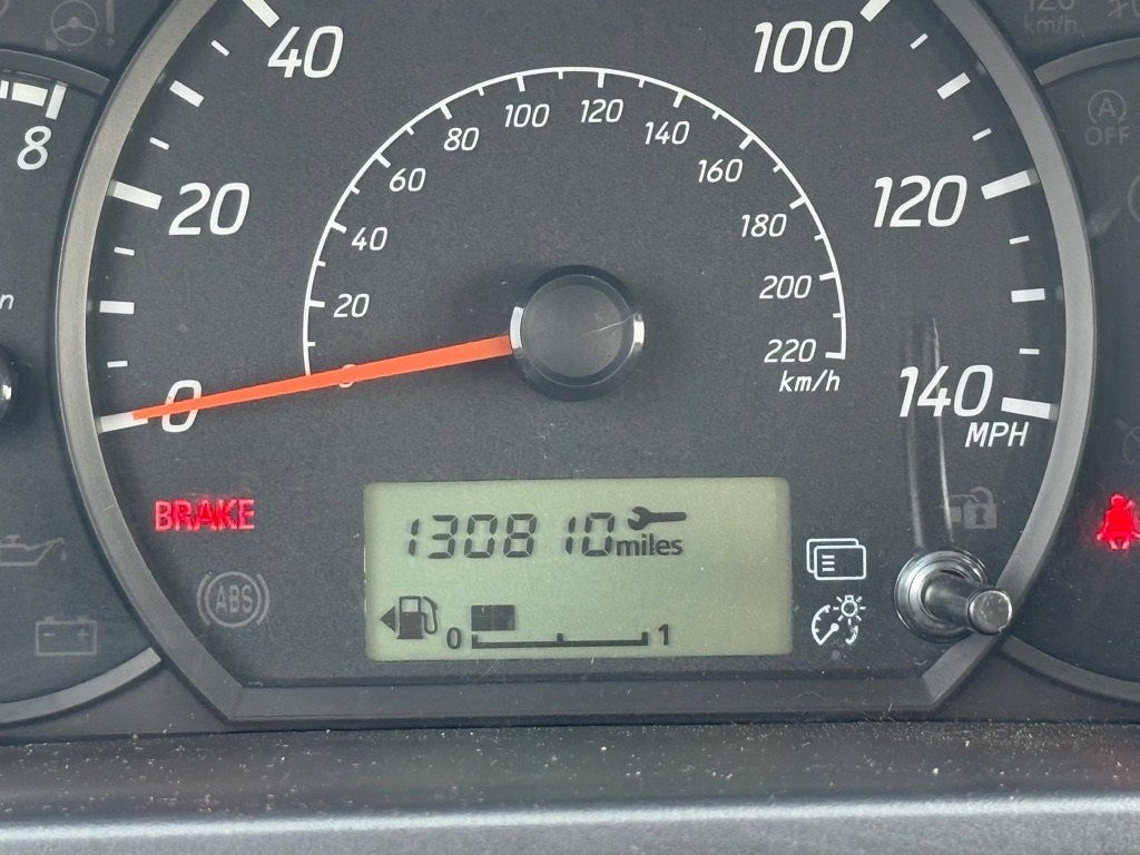 Vehicle image 23 of 25