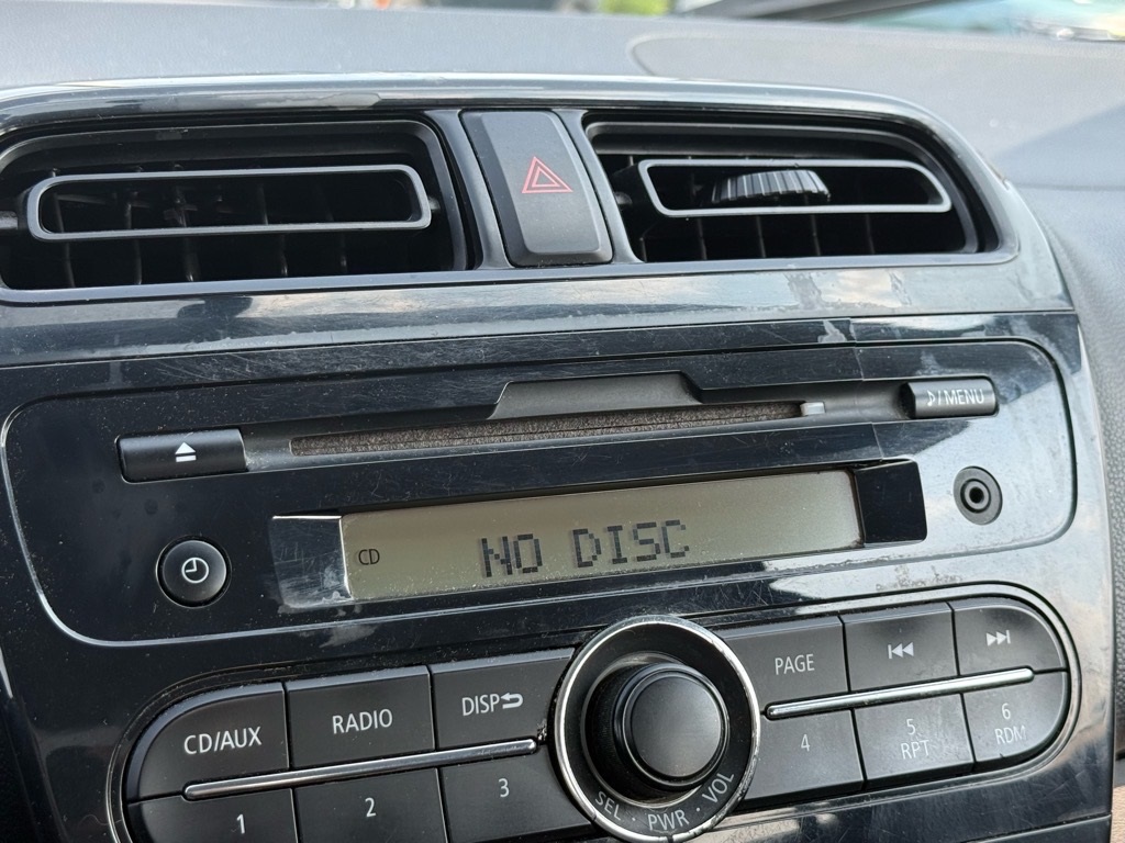 Vehicle image 18 of 25
