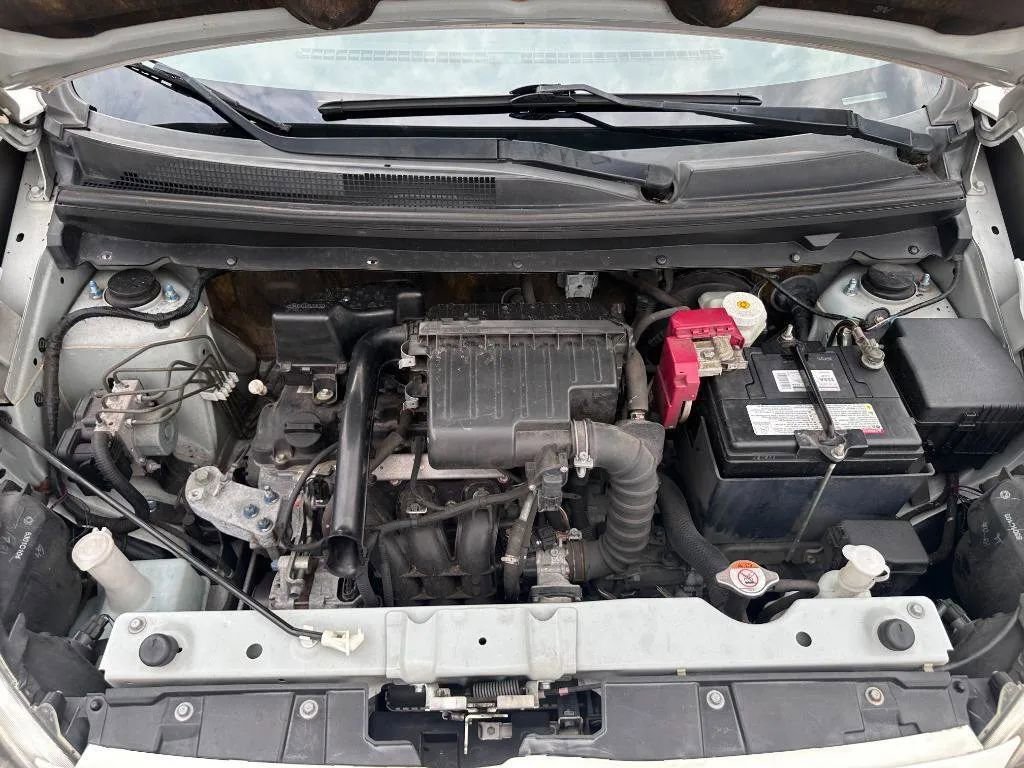 Vehicle image 18 of 20