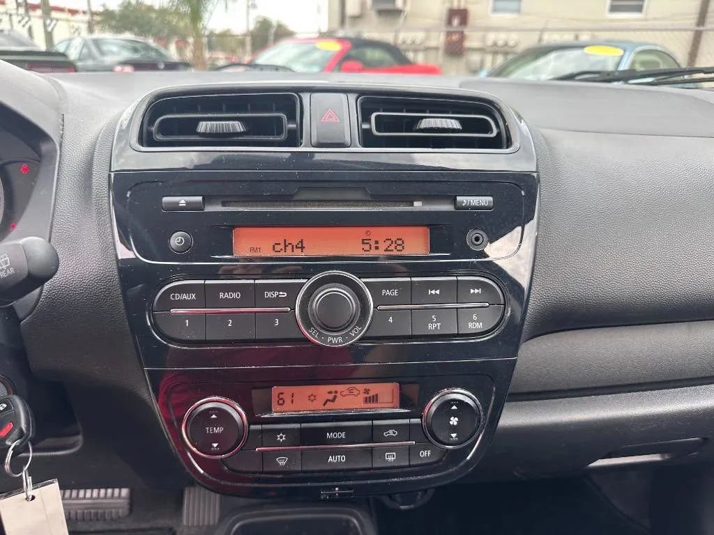 Vehicle image 11 of 20