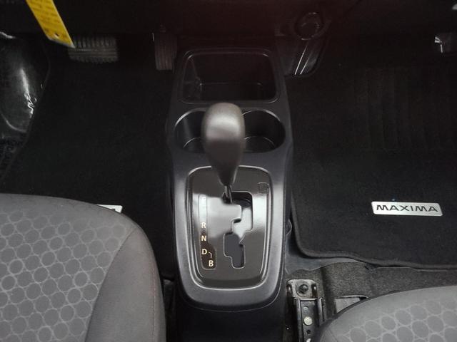 Vehicle image 15 of 24