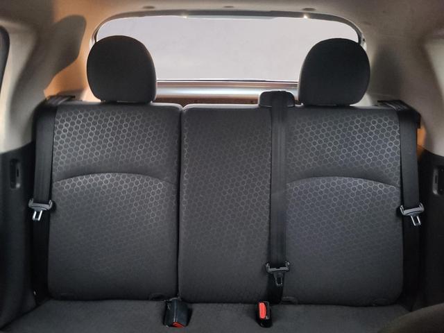 Vehicle image 17 of 24