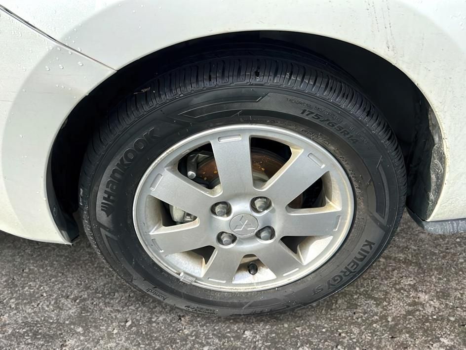 Vehicle image 7 of 13