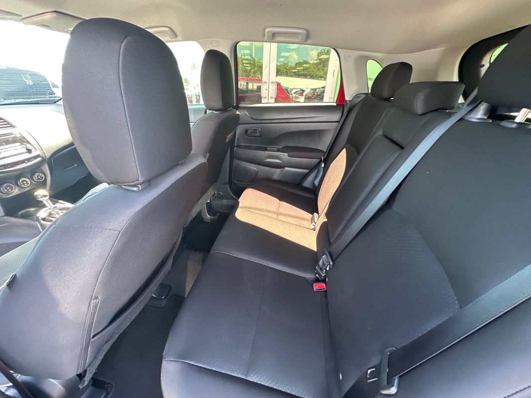 Vehicle image 14 of 15