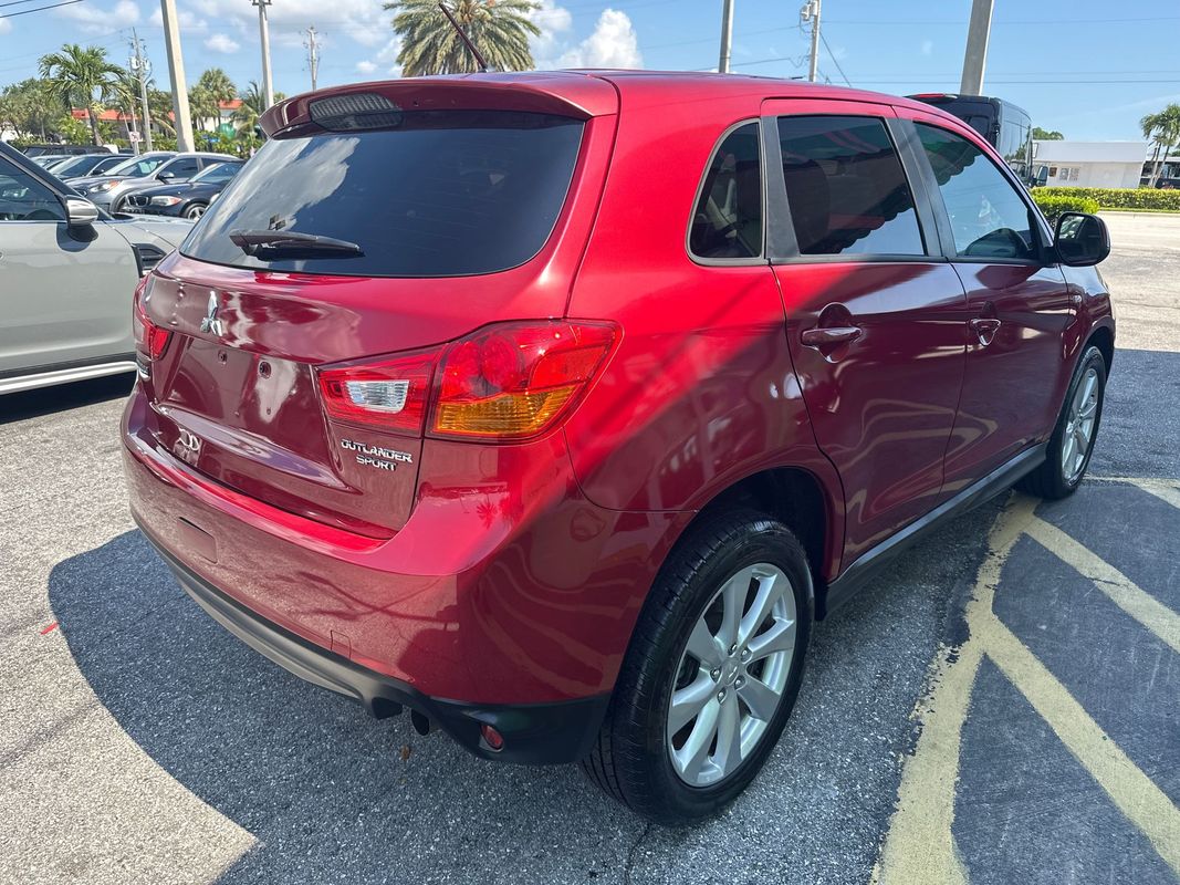 Vehicle image 4 of 15