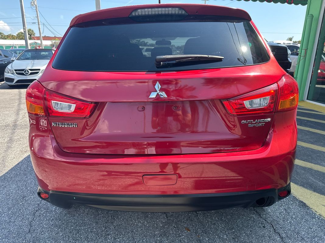 Vehicle image 8 of 15