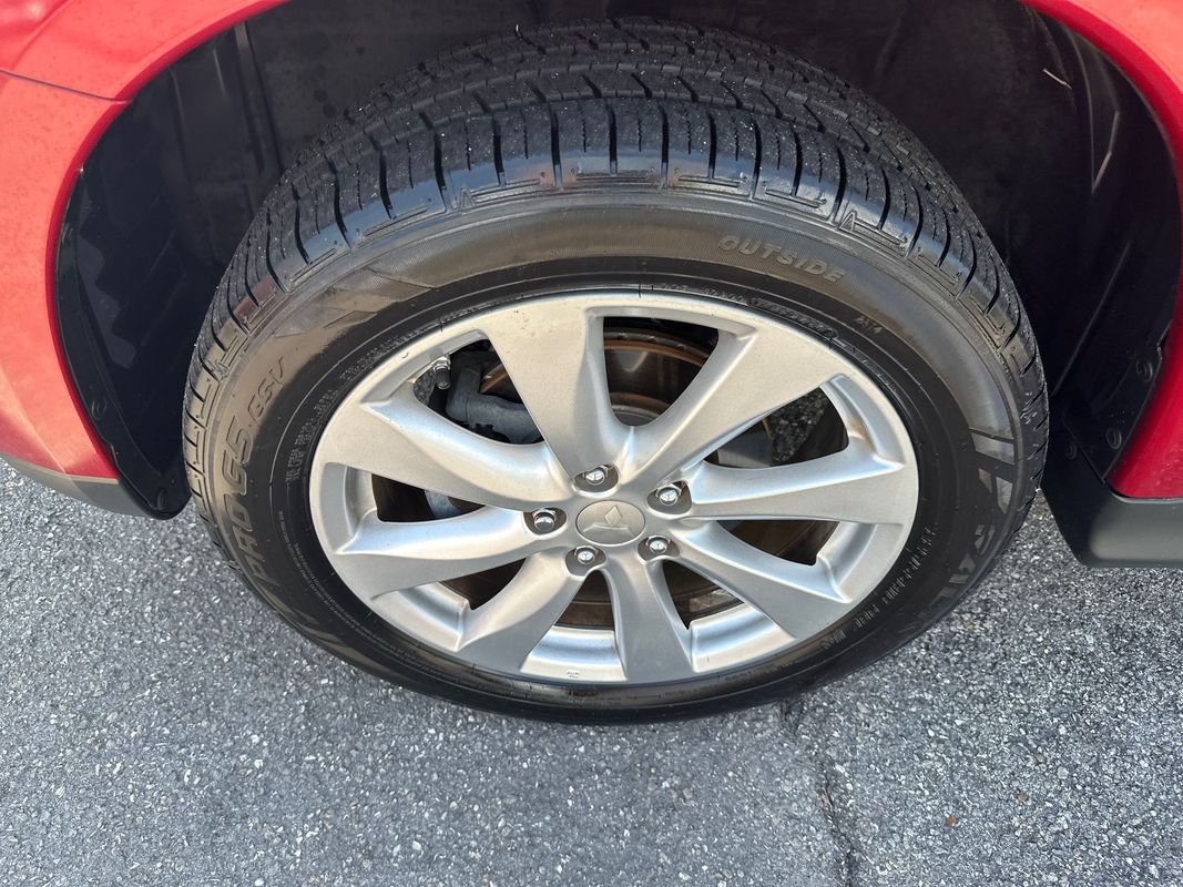 Vehicle image 7 of 15