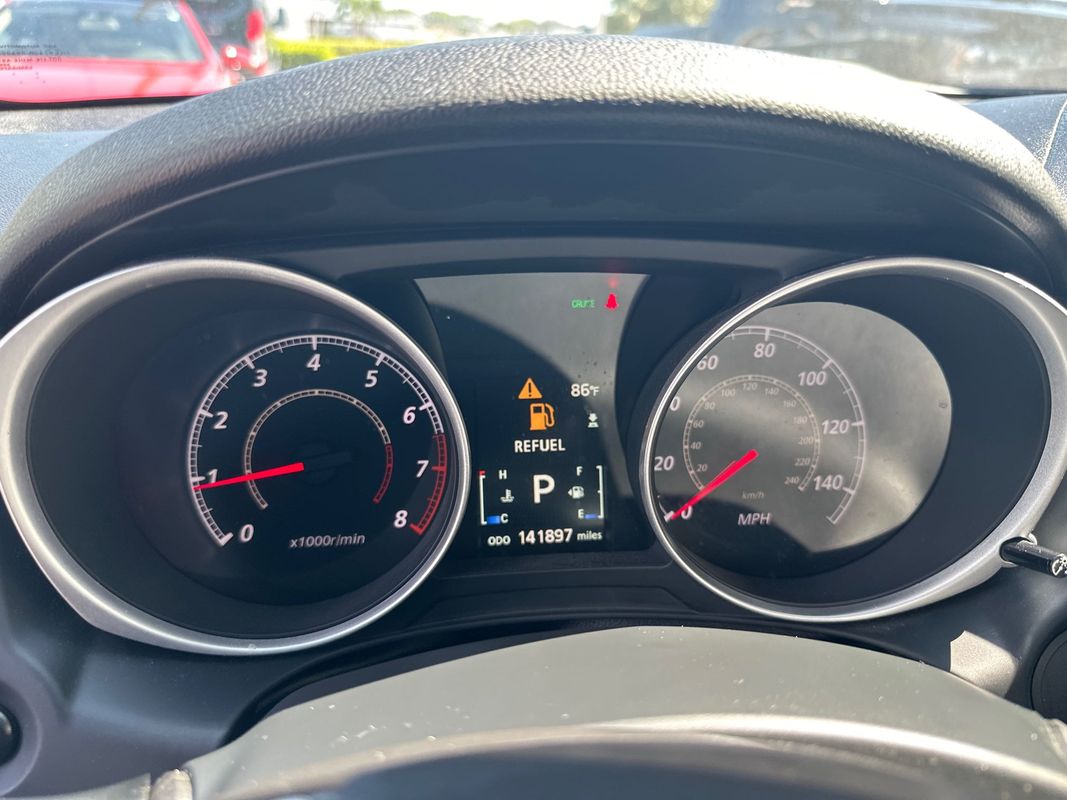 Vehicle image 13 of 15